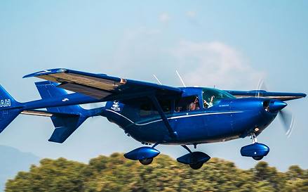 Charter plane for Pacific Fins guests